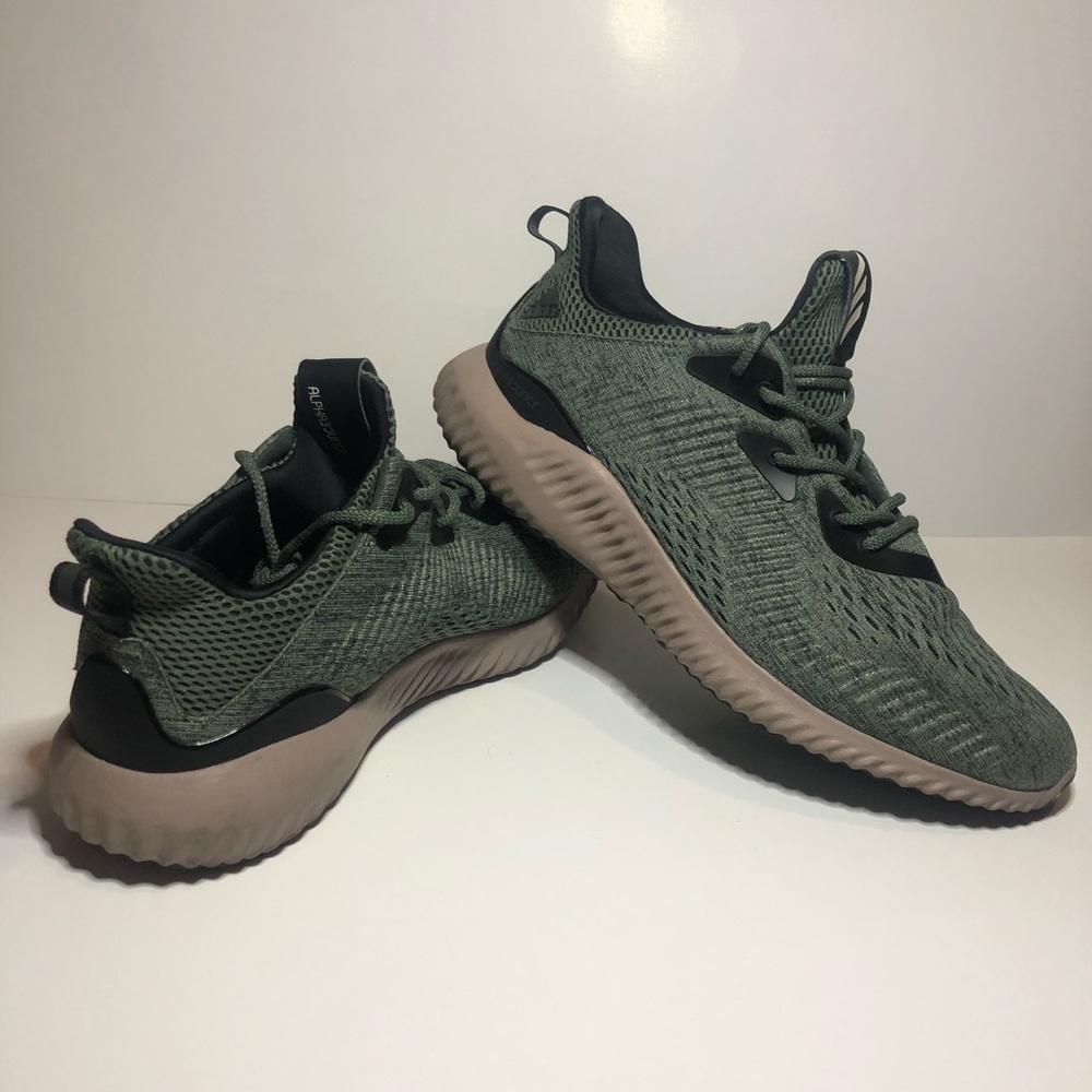 MENS Adidas Alpha Bounce size 10